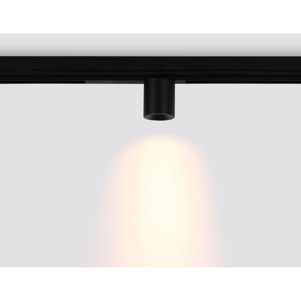 Трековый светодиодный светильник Ambrella Light Track System Magnetic 220V GL1242 Трековый светодиодный светильник Ambrella Light Track System Magnetic 220V GL1242