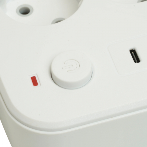 Удлинитель 3-местный c/з 3x1 мм2, 1,8 м, 250В, 10А, 4USB+2Type-C 2,4А, серия Home plus, белый STEKKER HM09-36-02 49972 Удлинитель 3-местный c/з 3x1 мм2, 1,8 м, 250В, 10А, 4USB+2Type-C 2,4А, серия Home plus, белый STEKKER HM09-36-02 49972