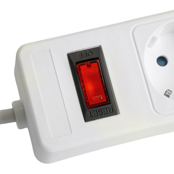 Сетевой фильтр 3-местный с/з STEKKER HM20-31-05 3x1мм2, 5 м, серия Optima, белый