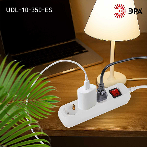 Удлинитель электрический ЭРА UDL-10-350-ES Greenline 3 розетки с заземлением с выключателем 5м ПВС 3x0.75мм2 Б0065080