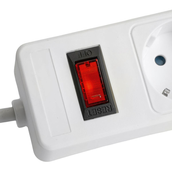 Сетевой фильтр 3-местный с/з STEKKER HM20-31-02 3x1мм2, 1,8 м, серия Optima, белый