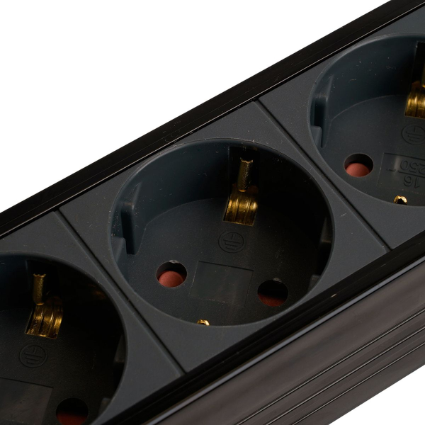 Сетевой фильтр 6-местный с/з Stekker 3x1мм2, 3 м, 250В, 16А Techno, HM22-61-03, черный 50160