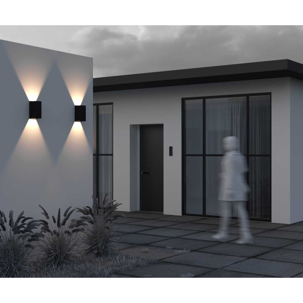 Уличный настенный светильник Maytoni Outdoor Drape O526WL-L20B3K