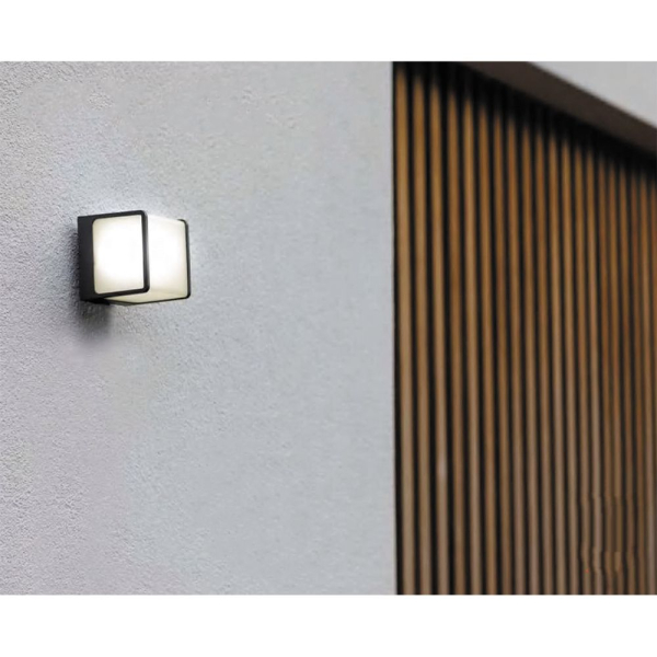 Уличный настенный светильник Italline IT3007B