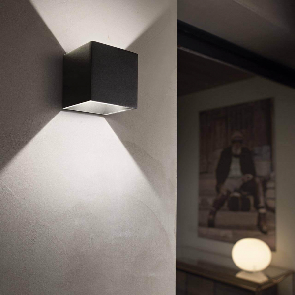 Уличный настенный светодиодный светильник Ideal Lux Rubik Ap1 Nero 4000K 142302 Уличный настенный светодиодный светильник Ideal Lux Rubik Ap1 Nero 4000K 142302