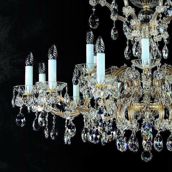 Подвесная люстра Artglass Maria Terezia 20 Vachtle CE Подвесная люстра Artglass Maria Terezia 20 Vachtle CE