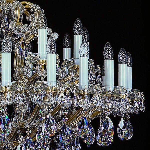 Подвесная люстра Artglass Maria Terezia 37 Vachtle CE Подвесная люстра Artglass Maria Terezia 37 Vachtle CE