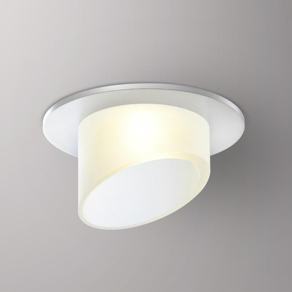 Встраиваемый светильник Novotech Spot Lirio 370897 Встраиваемый светильник Novotech Spot Lirio 370897