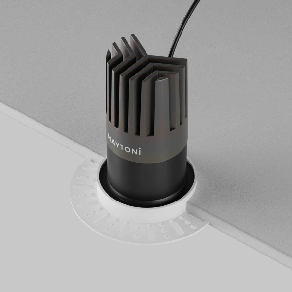 Встраиваемый светильник Maytoni Technical DL122-15W-3K-TRS-B
