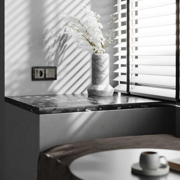 Выключатель одноклавишный проходной с подсветкой Werkel графит акрил W1112144 4690389197437