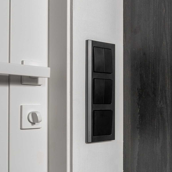 Выключатель Werkel двухклавишный проходной черный матовый W1122008 4690389156724