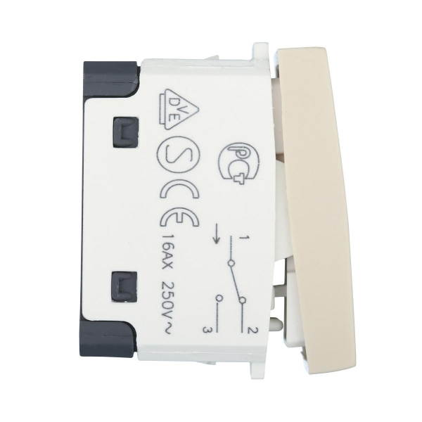 Переключатель LK Studio с двух мест 45х45мм (схема 6) 16 A, 250 B (бежевый) LK45 850801-1 Переключатель LK Studio с двух мест 45х45мм (схема 6) 16 A, 250 B (бежевый) LK45 850801-1