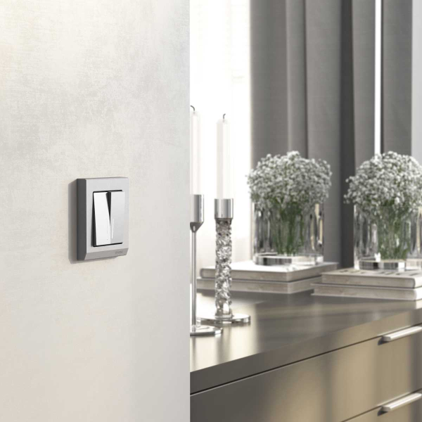 Выключатель двухклавишный проходной с подсветкой Werkel серебряный матовый W1122165 4690389195556