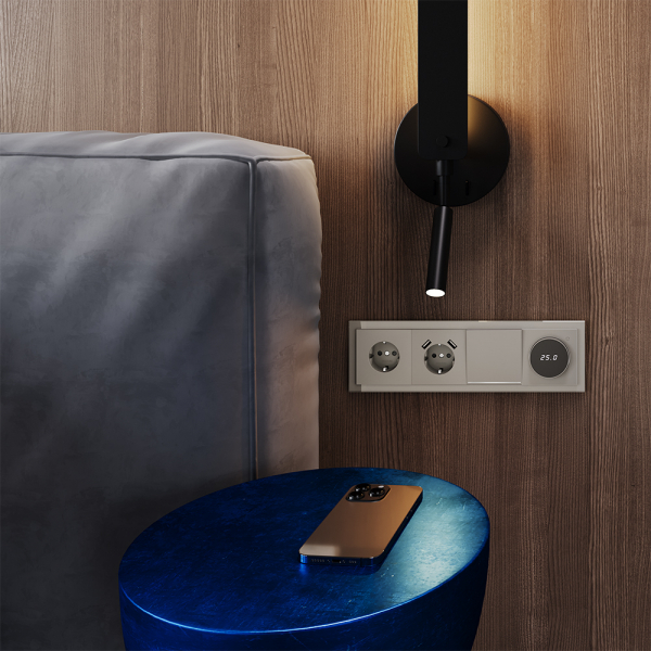 Розетка встраиваемая VOLTUM S70 с заземлением и защитными шторками, 16А, с USB, A+A, (кашемир) Розетка встраиваемая VOLTUM S70 с заземлением и защитными шторками, 16А, с USB, A+A, (кашемир)